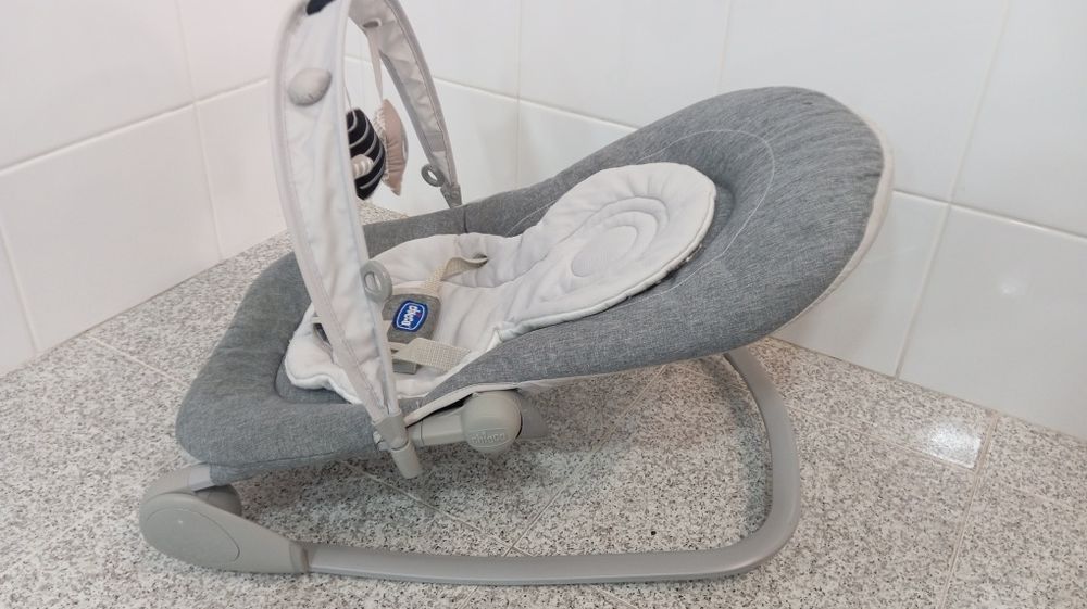 Espreguiçadeira Bebé Chicco Hoopla (Cinza)