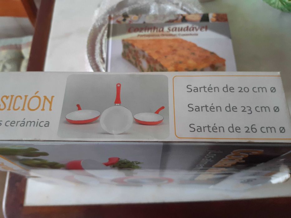 Set of 3 frying pans, new, in original packaging, with recipe book64551822067074124