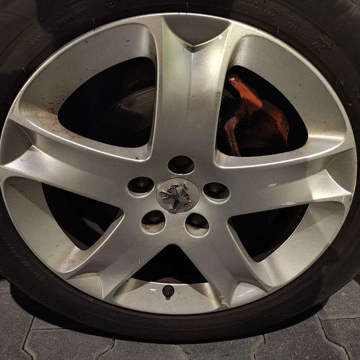 Felgi 17 cali z oponami 5x108 65.1