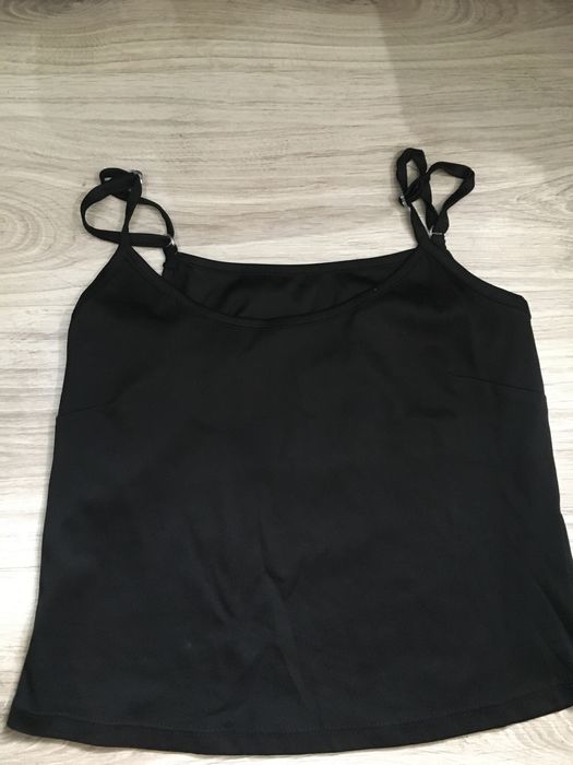 Top zwykły czarny na ramiączkach