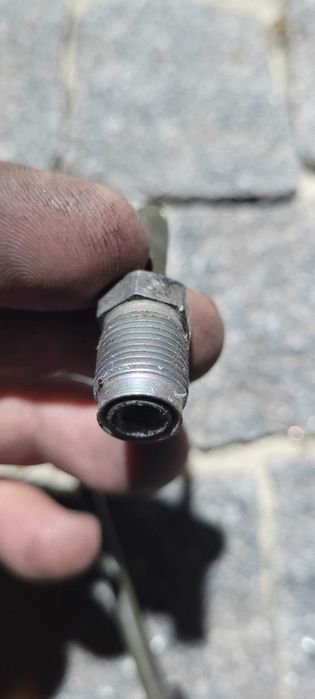 Tubo Hidráulico da Embraiagem Original Audi A4 B5 8D / Passat B5 Ref 8D1721465