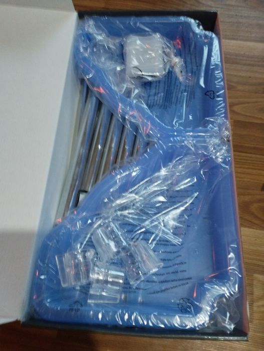 Поличка для ванної кімнати на распорці