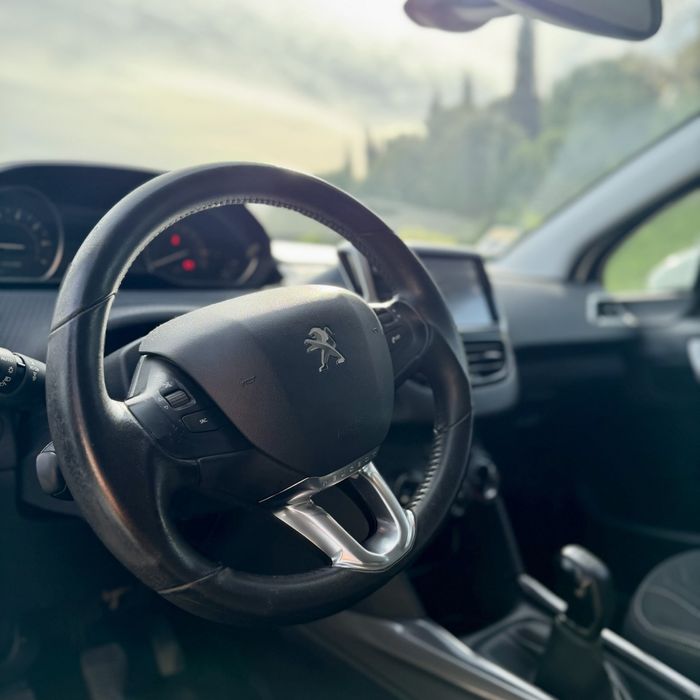 Peugeot 2008 1.2 2016 Nacional DESDE 129€ Mês