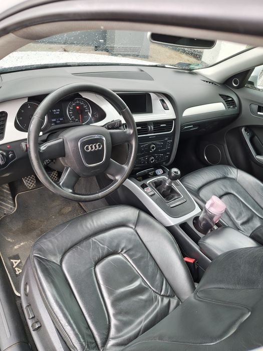 Audi A4b8. RADAR,skóra,panorama,B&O,