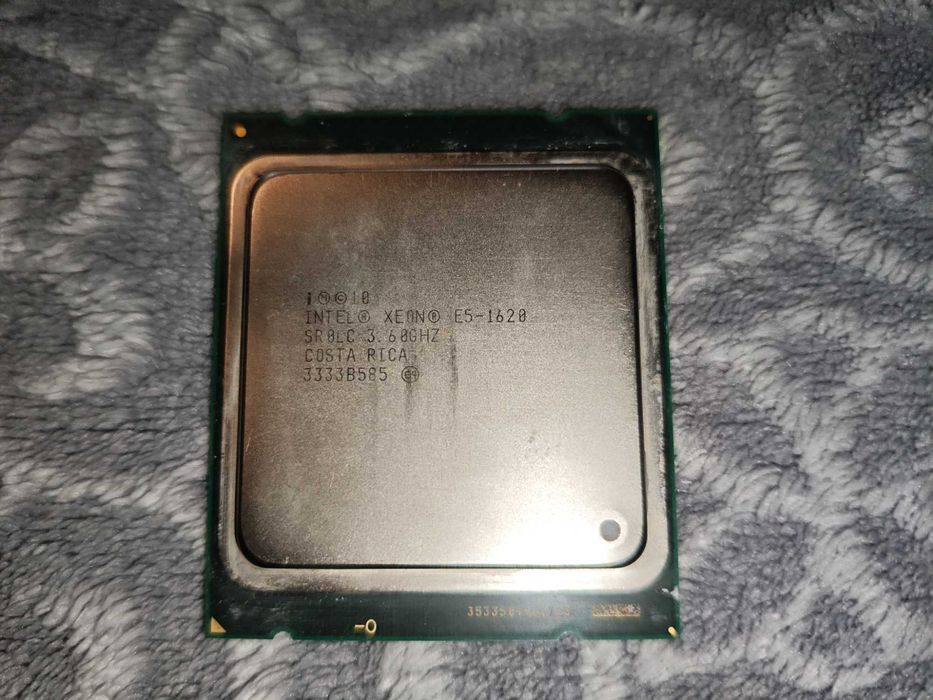 Xeon E5-1650 V2, E5-1620, X79-ZD3, 2x16GB, 3x4GB, mATX obudowa