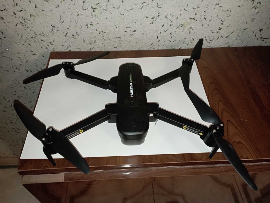 Квадрокоптер Hubsan Zino PRO