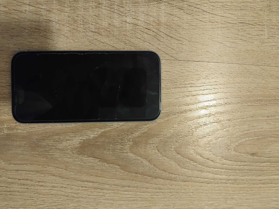 Iphone 15 niebieski