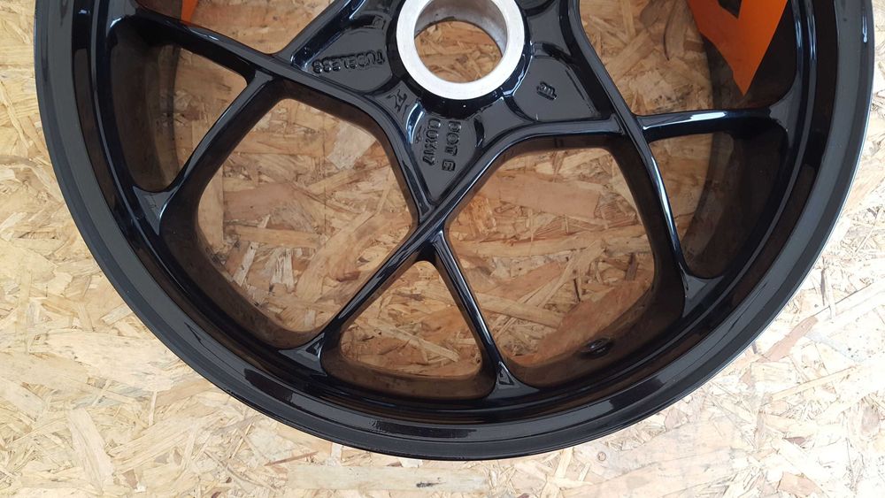 Felga kolo Superduke 1290 Super Duke R  2018-20 rok KTM Idealne Tylne