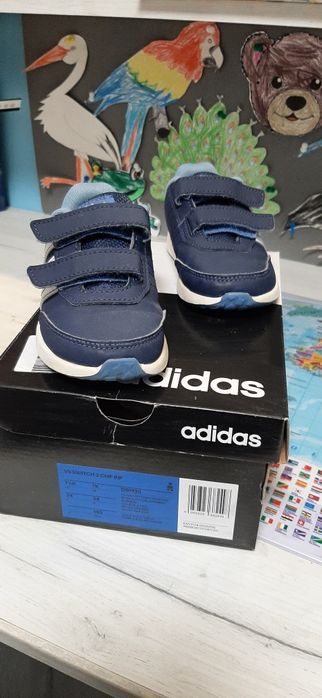 Buty sportowe adiadas 24