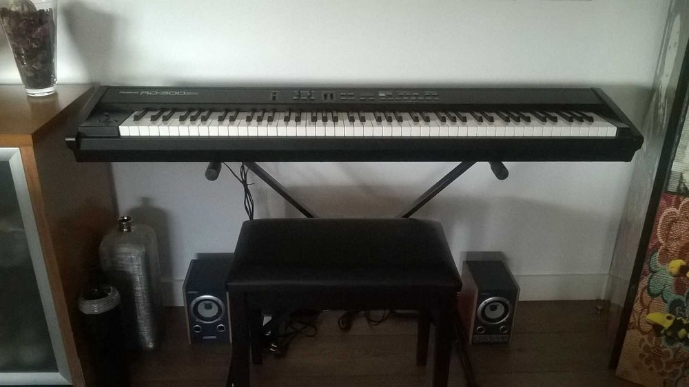 ROLAND RD 300 SX Piano 88 teclas
