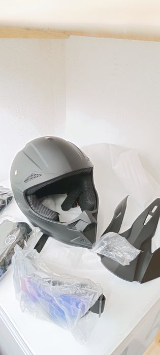 Capacete estilo motocross