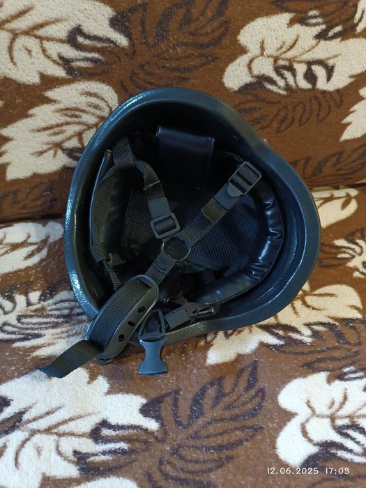 Продам шолом в гарному стані