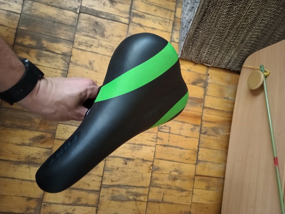 Сідло велосипедне Fort 27.2 мм 250 мм