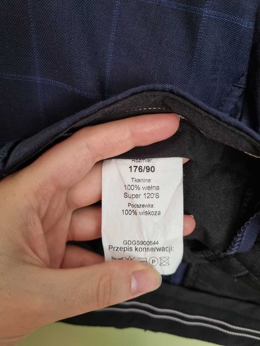 Elegancki ganitur męski granatowy w kratę 100% wełna