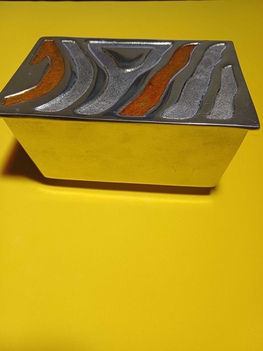 Caixa Decorativa em Alumínio