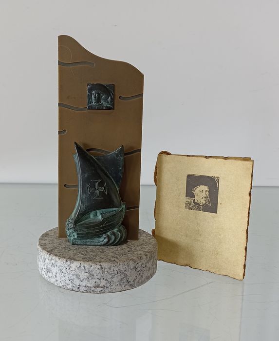 Livros - Infante D. Henrique - Livro de desenhos de José Rodrigues e t