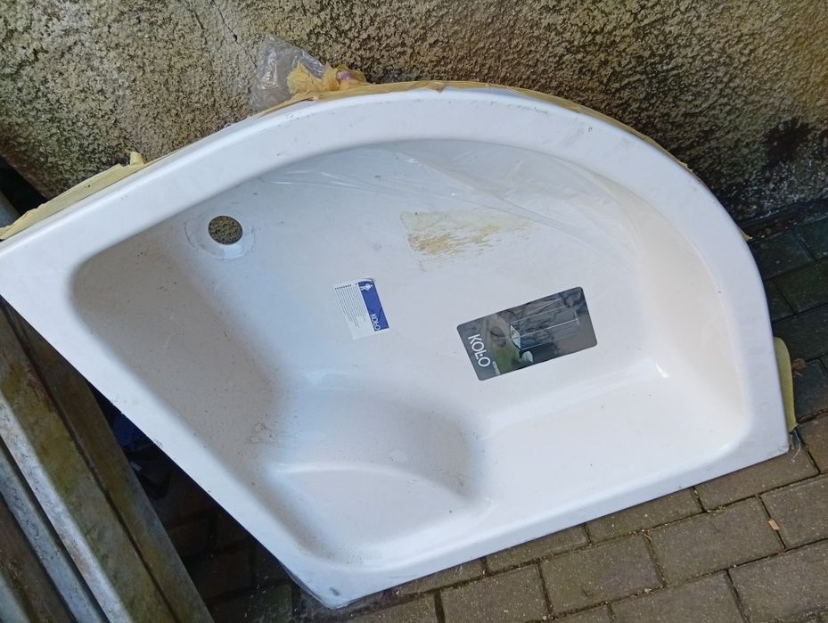 Brodzik półokrągły 90x90 firmy Kolo