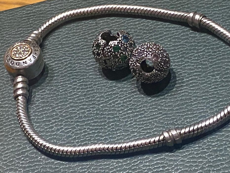 Pandora + 11 chramsów