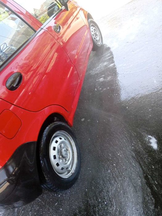 Vendo Daewoo Matiz em bom estado geral, ideal para o dia a dia na cidade ou como primeiro carro.