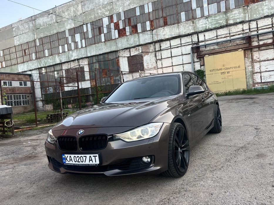 BMW F 30 Офіційний автомобіль