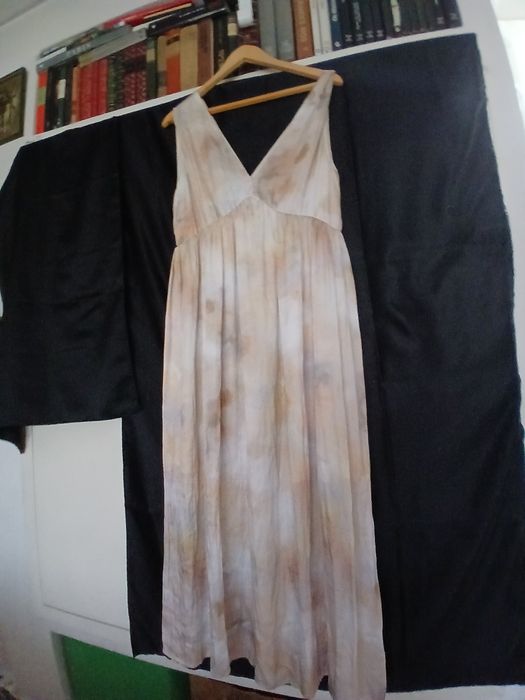 Varios vestidos em seda