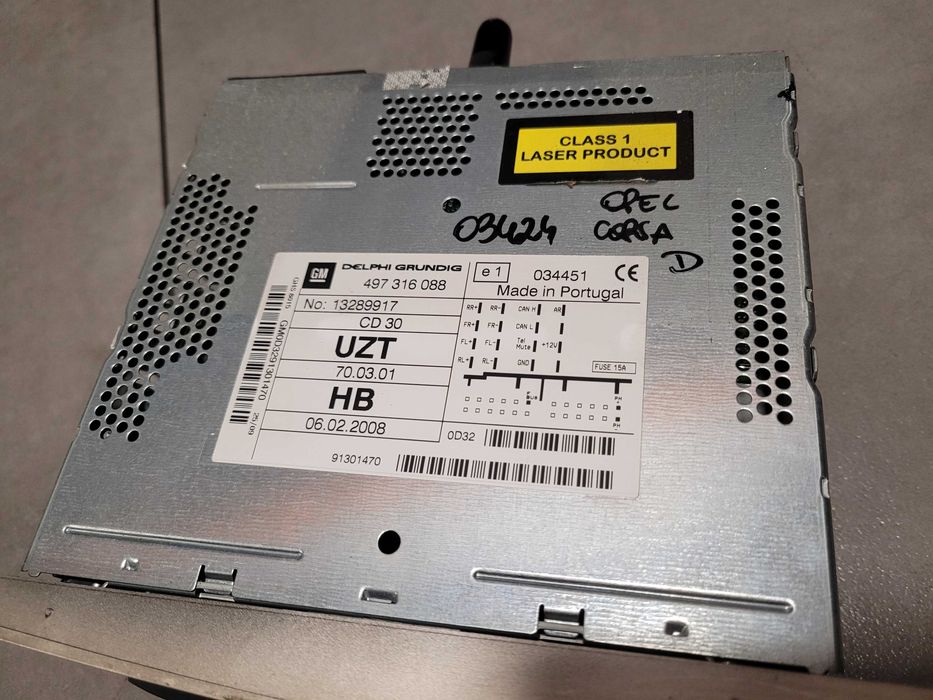 Radio samochodowe fabryczne Opel Corsa D 497.316.088 złote srebrne