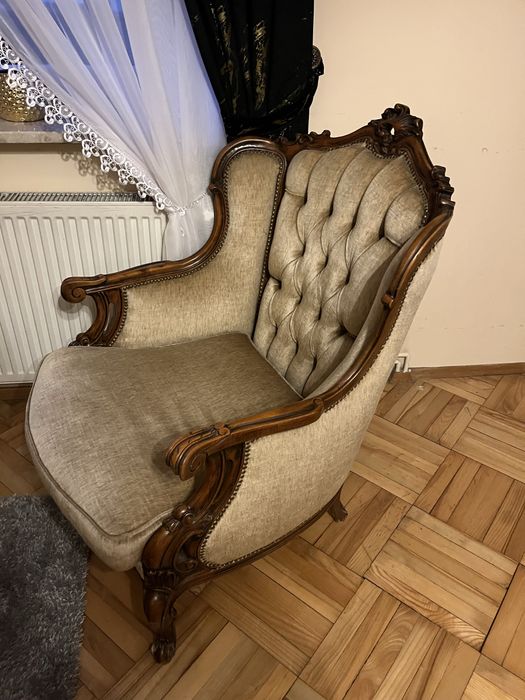 Kanapa i dwa fotele