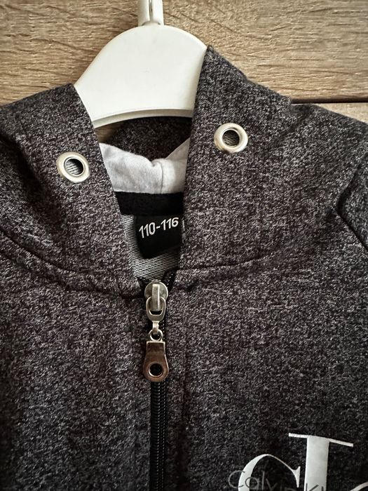 Bluza chłopięca w kolorze ciemnoszarym rozmiar 110-116