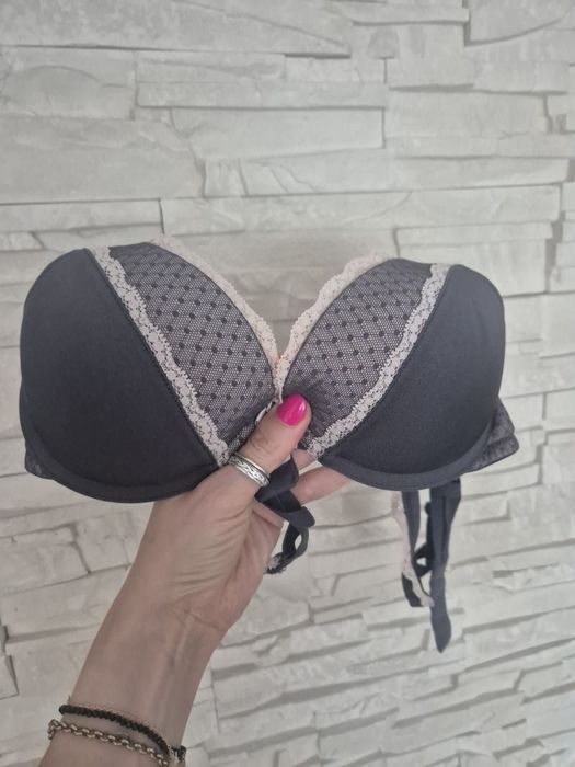 Biustonosz H&M 70B
