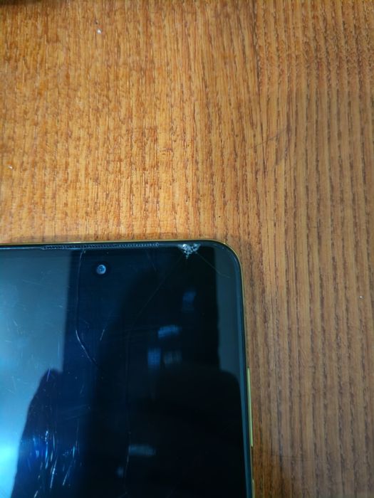 Poco m4 pro 8/256gb битий екран, тач повністю працює.