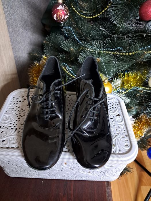 Туфлі для хлопчика латина.