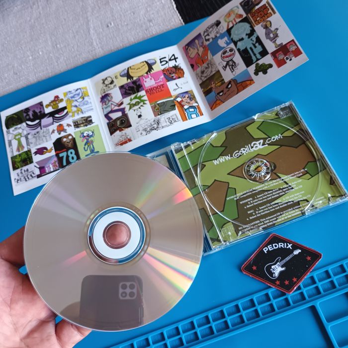 Gorillaz  CD 2001