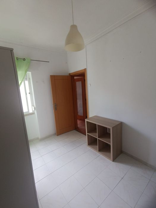 Quarto em Moscavide