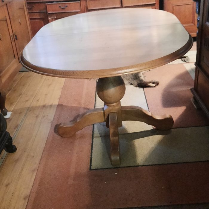 Piękny stół dębowy rozkładany owalny