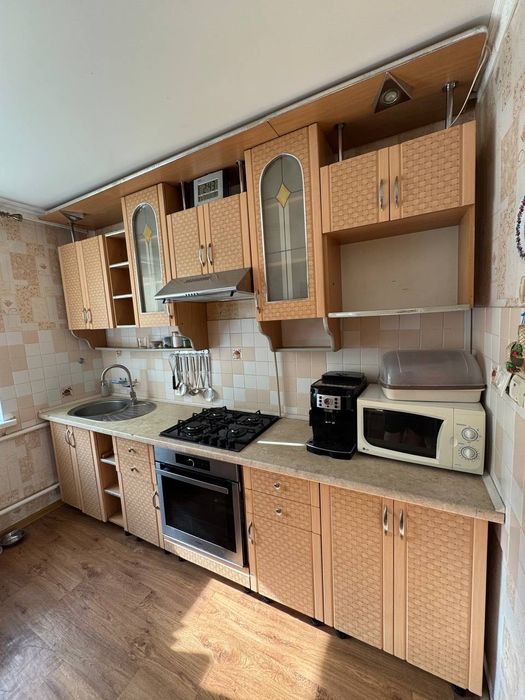 Продам кухню (витяжка і мийка в ціні)