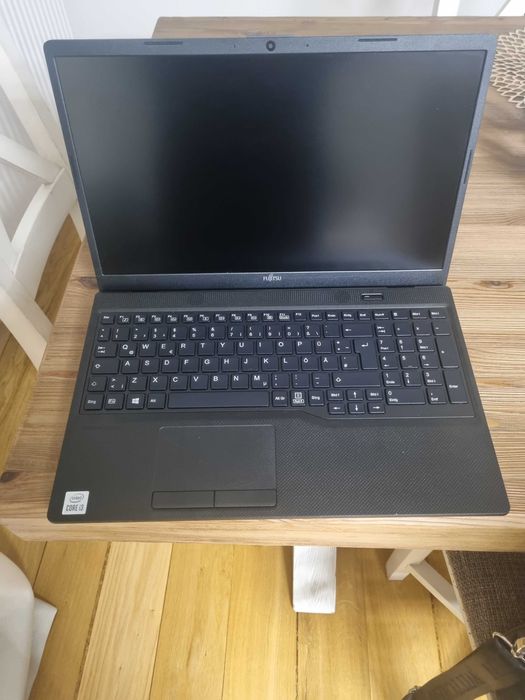 Laptop i3-10gen/8/256/15,6" FullHd windows 11 pro Modem LTE