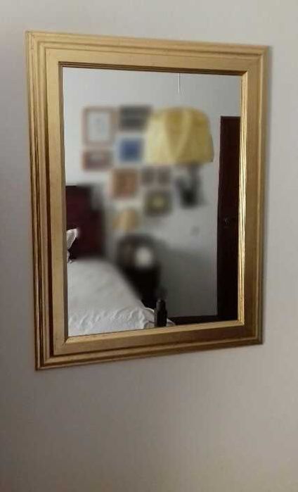 Mirror with wooden frame and gold leaf finish – like new64575347904643120