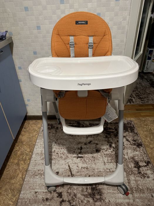 Стільчик для годування Peg-perego Prima Pappa follow me Arancia