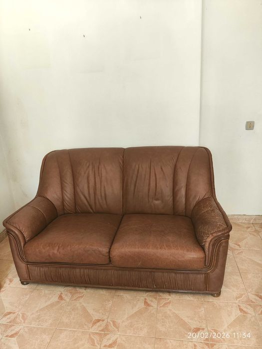 Móvel de casa de Jantar / Louceiro (com oferta de dois Sofás)