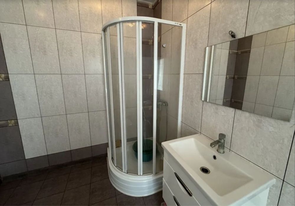 Продаж двоповерхового будинку в Центрі! Є світло