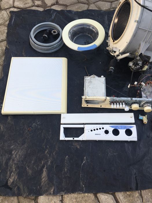 Пральна машинка BEKO.