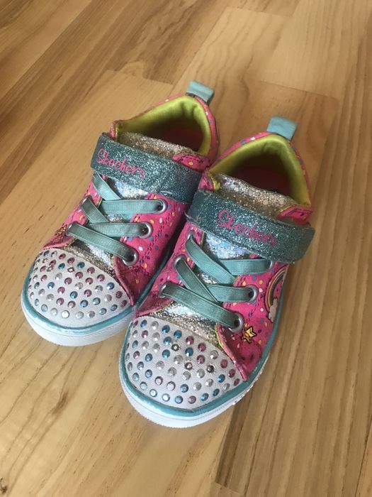 Кроссовки на девочку adidas puma nike sketchers