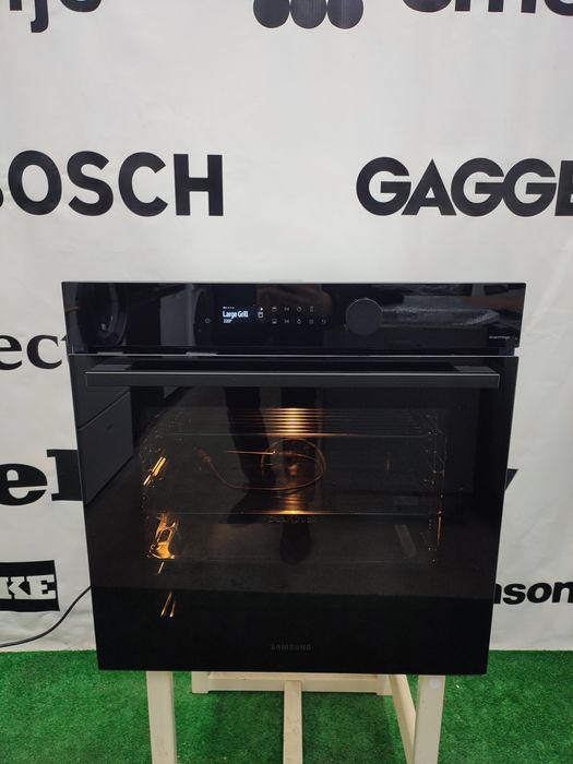 Вбудована духовка з піролітичною очисткою Samsung Dual Cook 76L