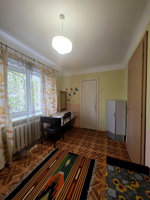Apartment in Kyiv - More