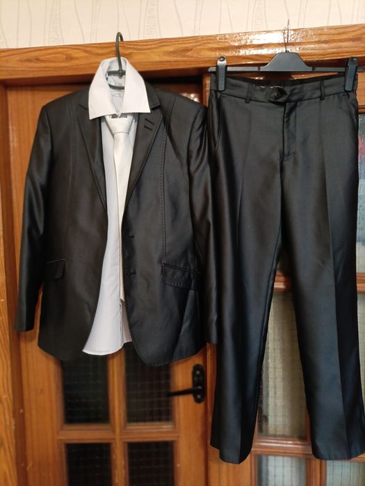Костюм класний чоловічий/смокінг