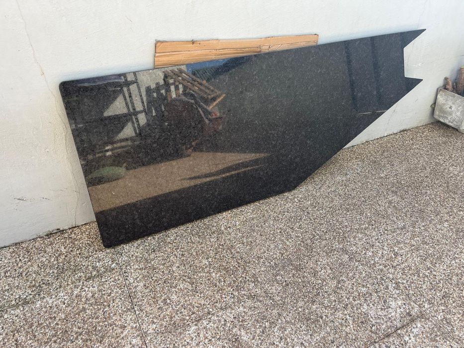 Pedra em granito preto