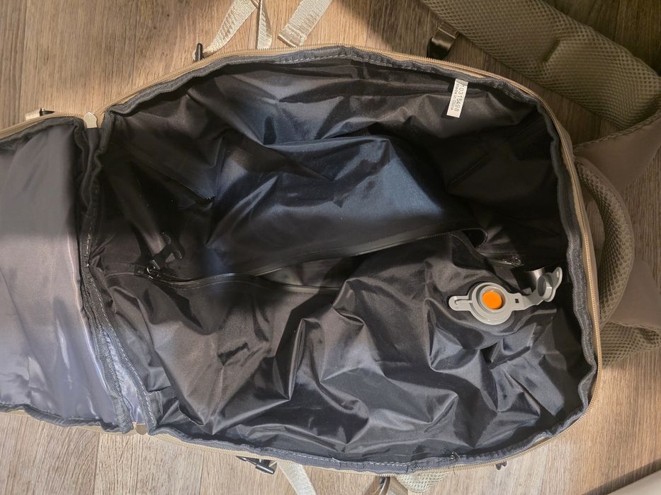 Вакуумний нейлоновий рюкзак для ручної кладі TB09 лоукост 40x30x20 см,