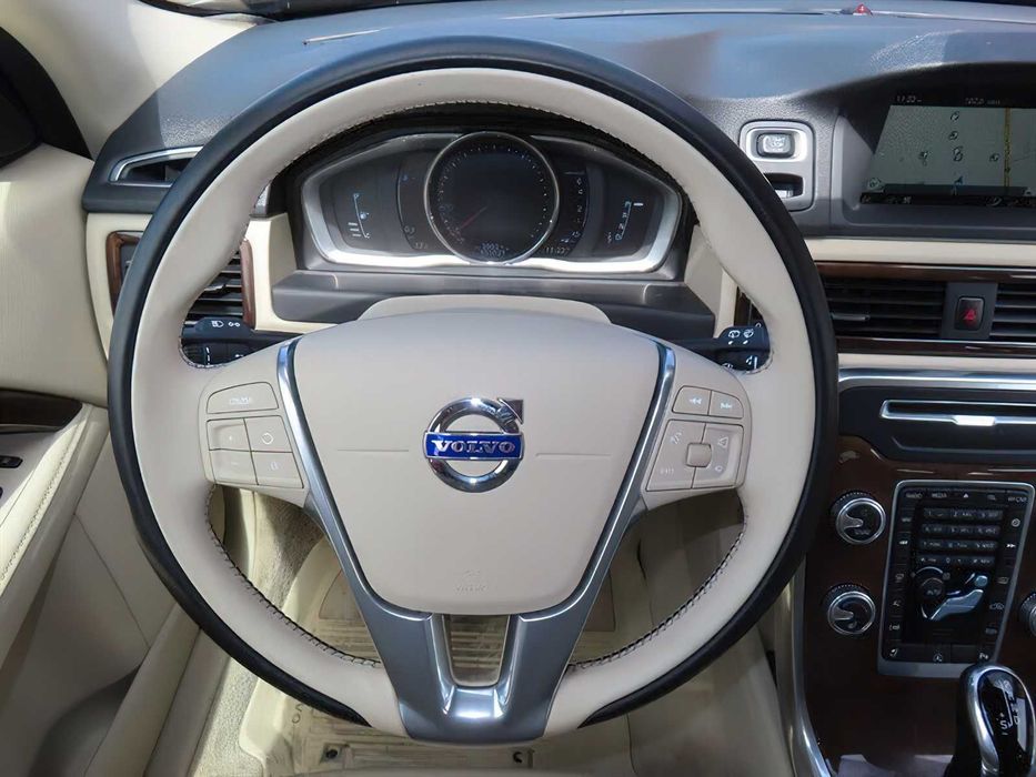 Volvo XC70 T5 Premier      2016