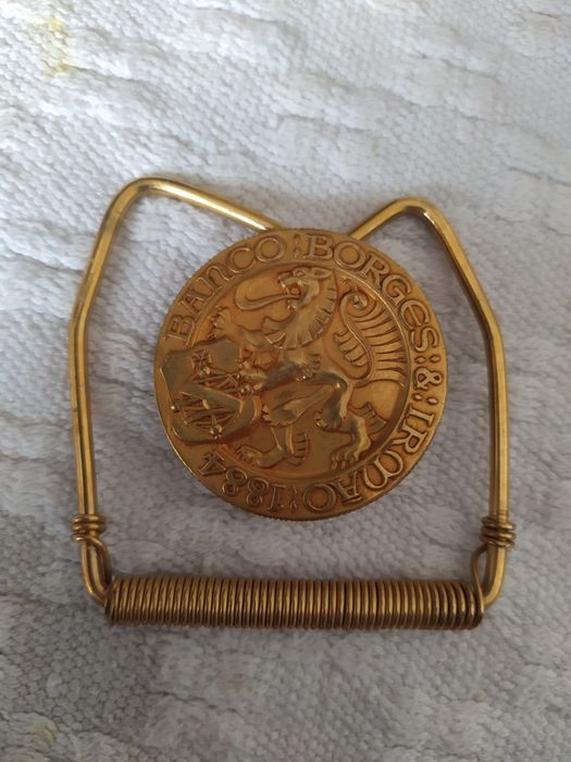 Vários medalhas.426021171234099204