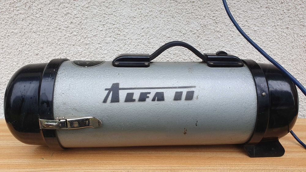 Sprzedam zabytkowy elektroluks z 1960r.